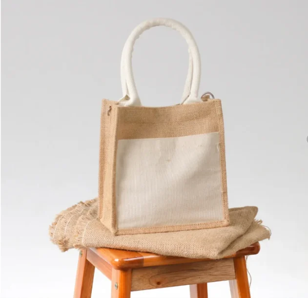 Totebag stylish cocok untuk keperluan sehari-hari dari pilihan  souvenir eksklusif PaDi UMKM