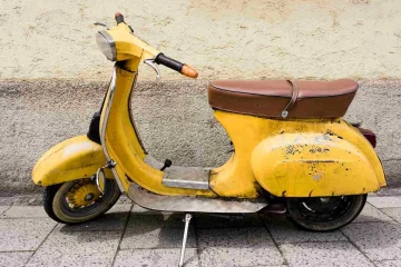 Takaran Oli Samping Vespa Beserta Rekomendasi Oli Samping yang Bagus