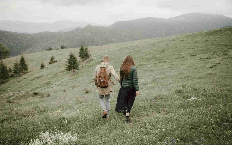 Jika Cinta Itu Indah, Lantas Mengapa Banyak yang Terluka?