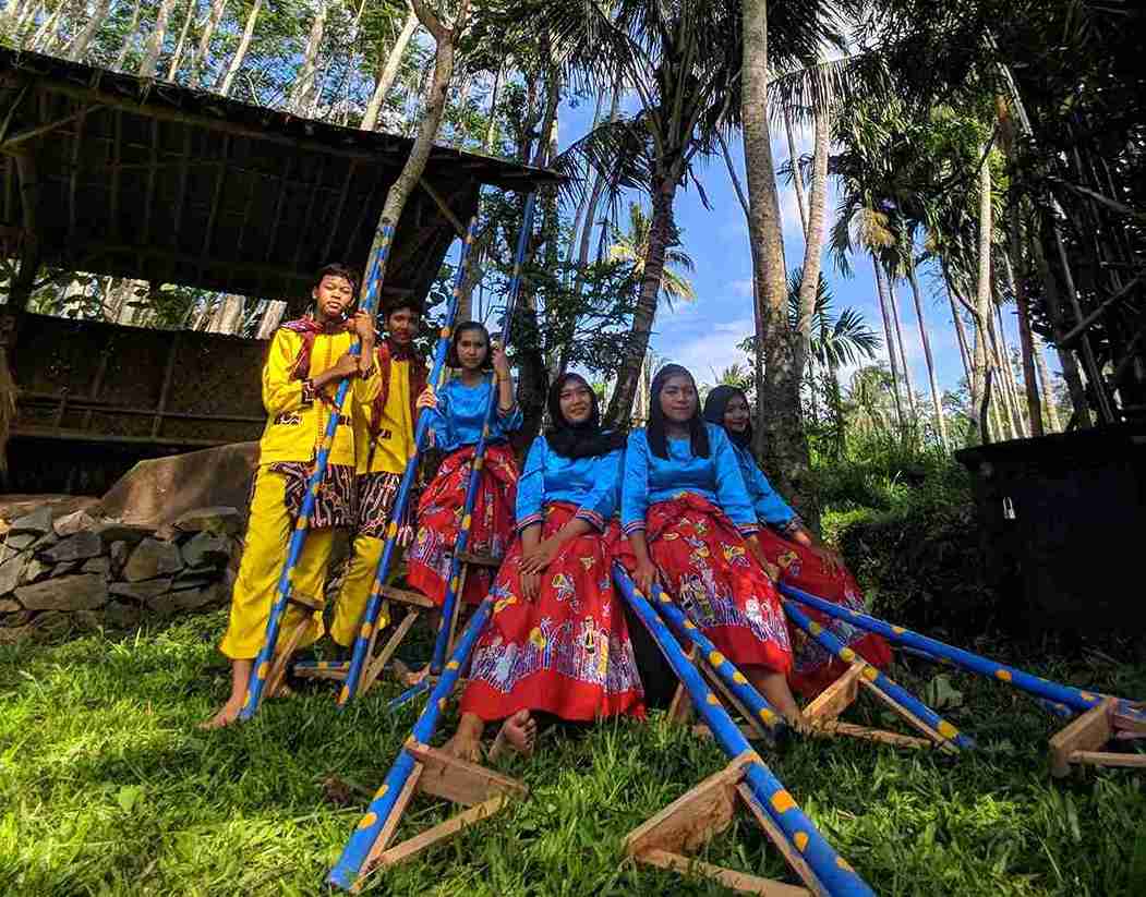Catatan Perjalanan ke Tanoker Ledokombo: Membawa Pulang Rindu dan Nostalgia Masa Kecil yang Penuh Tawa